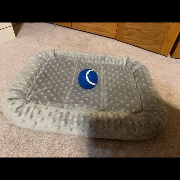 Small dog kennel pad,